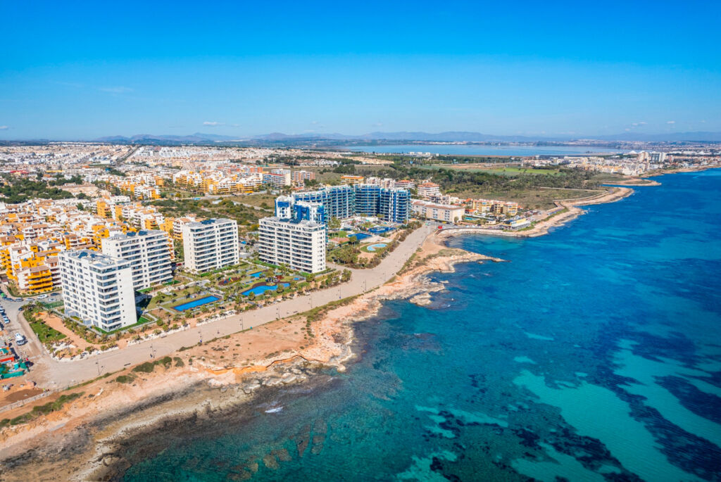 Middle Floor Apartment Punta Prima Alicante - image 47