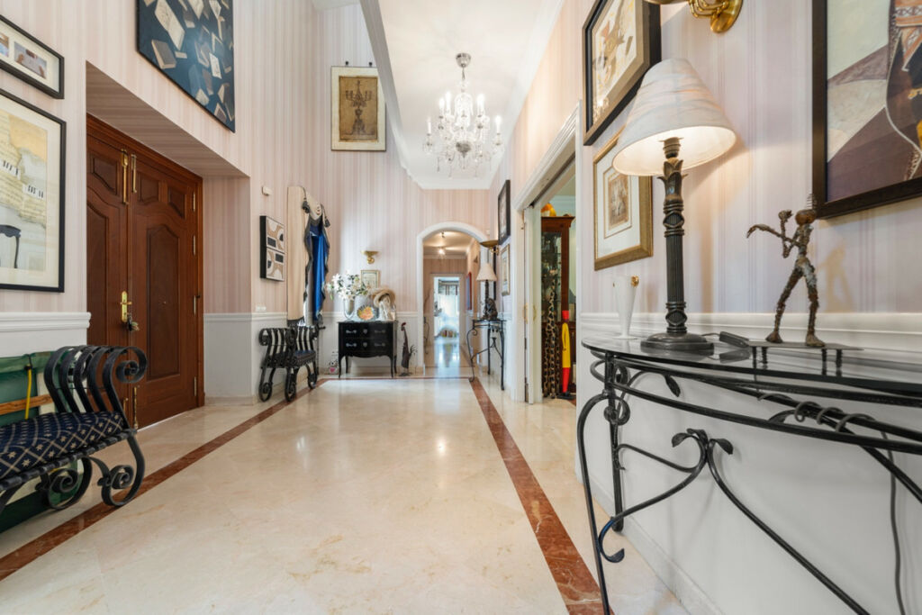 Detached Villa Benahavís Málaga - image 47