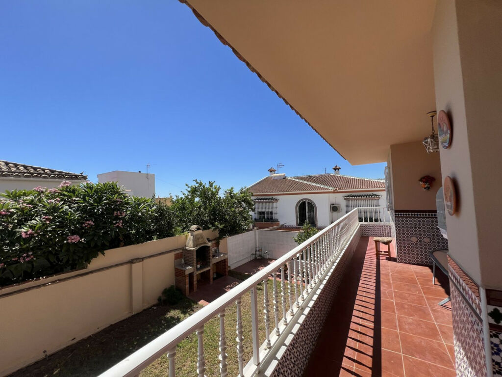 Semi-Detached House Benalmadena Málaga - image 11