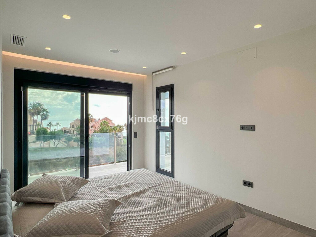 Detached Villa El Faro Málaga - image 47