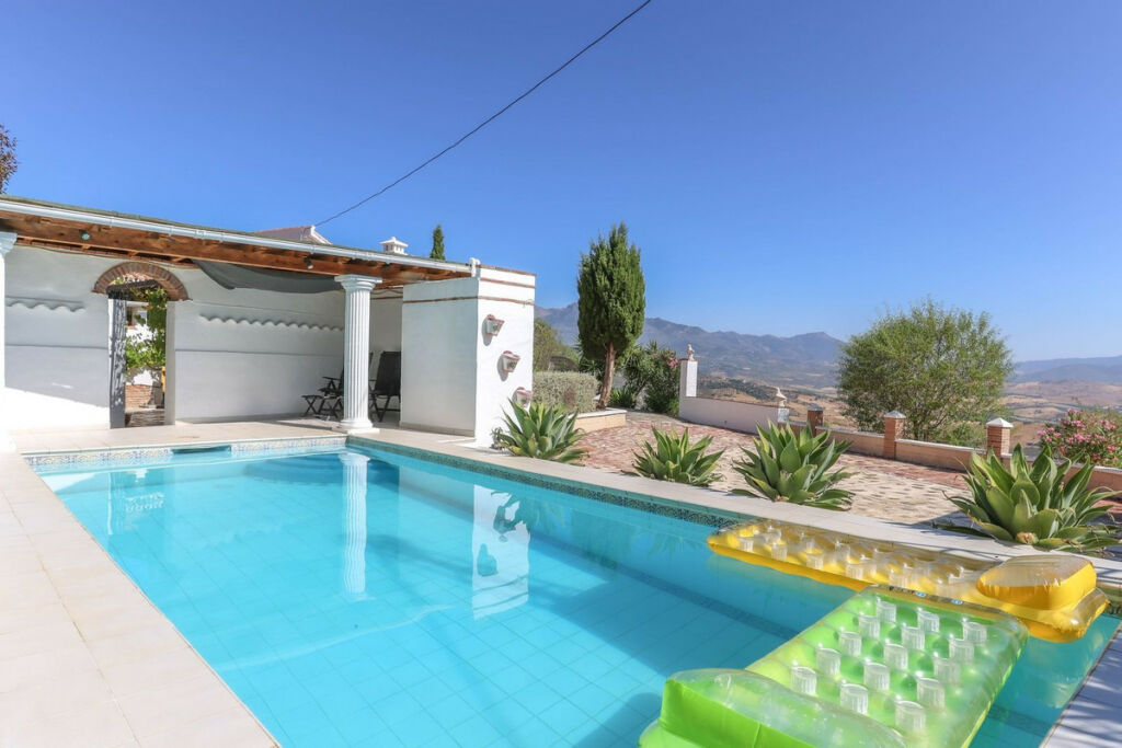 Detached Villa Guaro Málaga - image 47