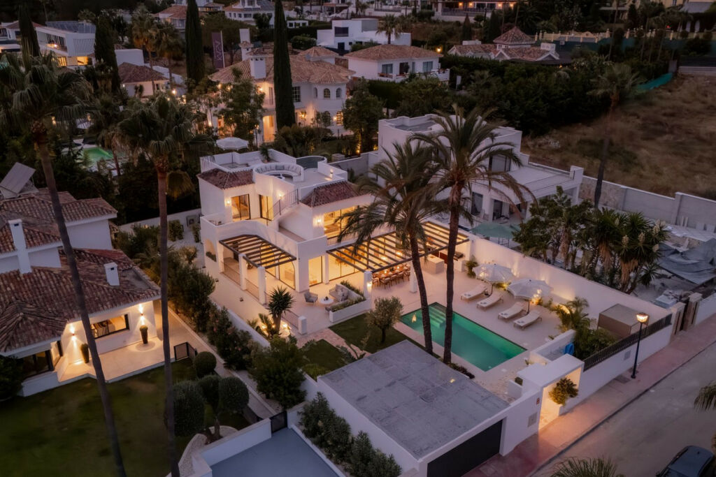 Detached Villa Nueva Andalucía Málaga - image 47