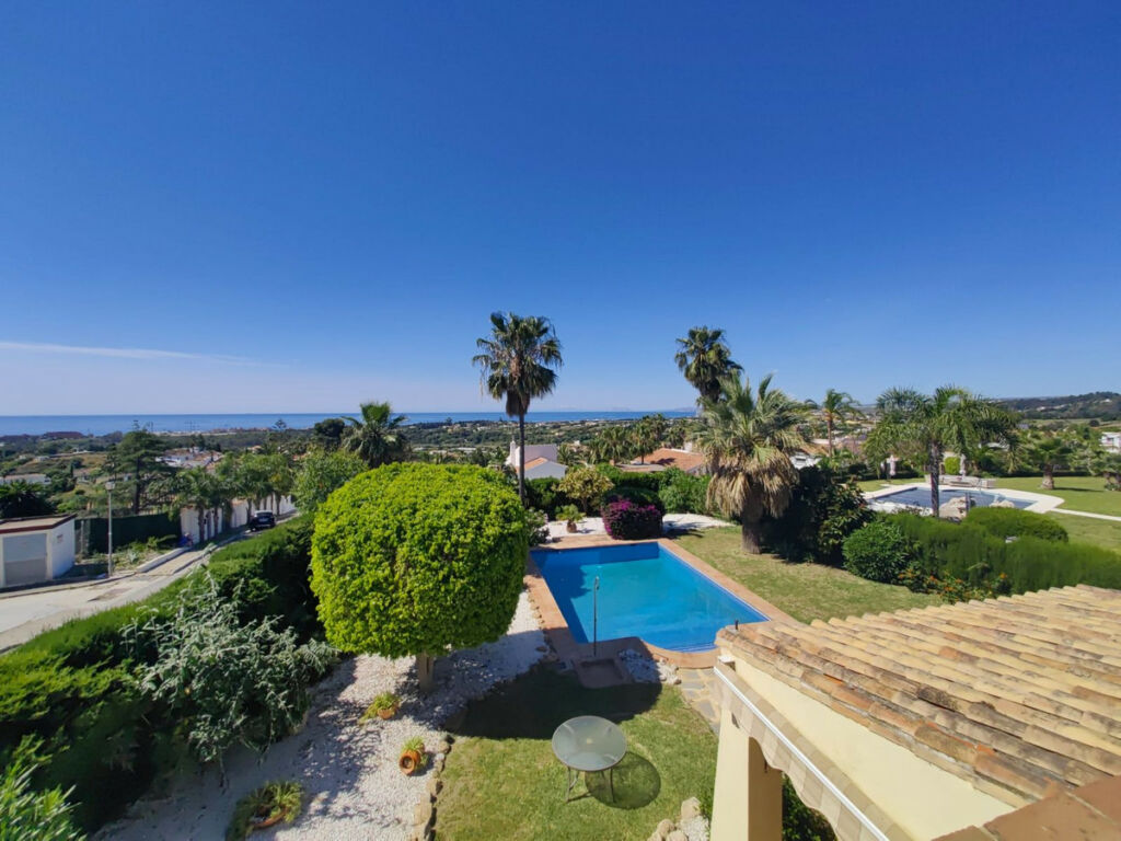 Detached Villa Estepona Málaga - image 47