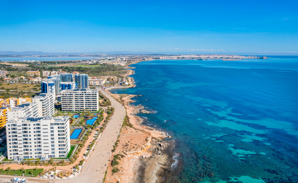 Middle Floor Apartment Punta Prima Alicante - image 48