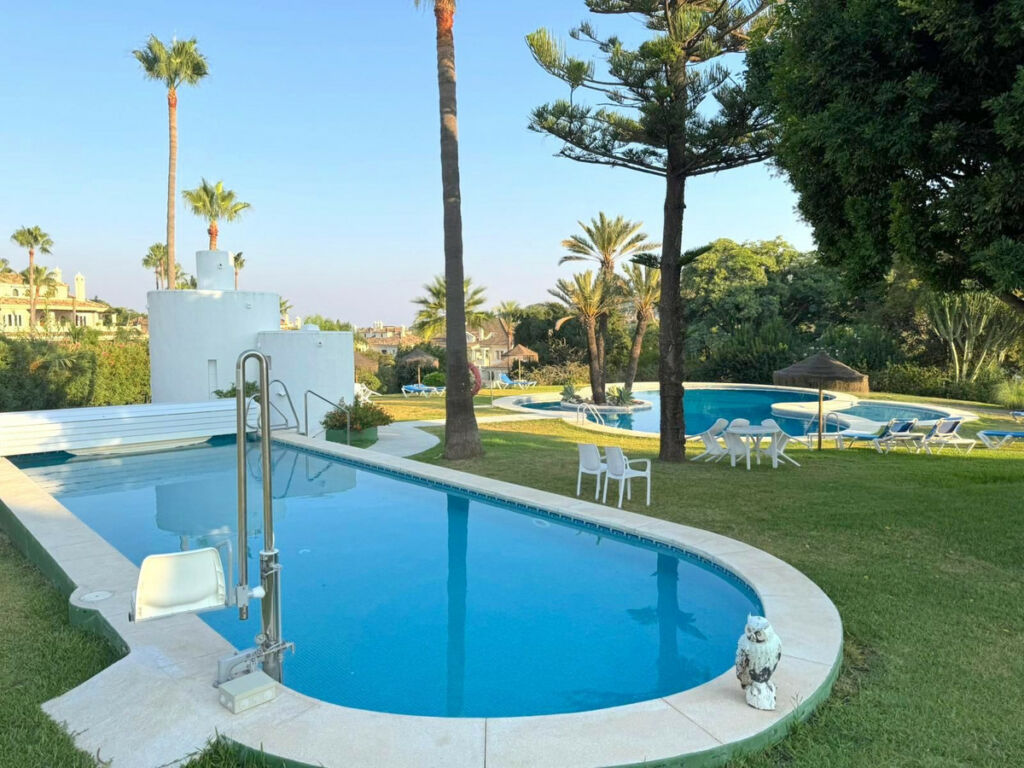 Duplex Nueva Andalucía Málaga - image 48
