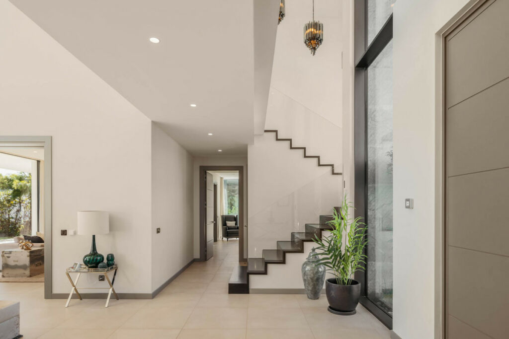 Detached Villa Benahavís Málaga - image 48