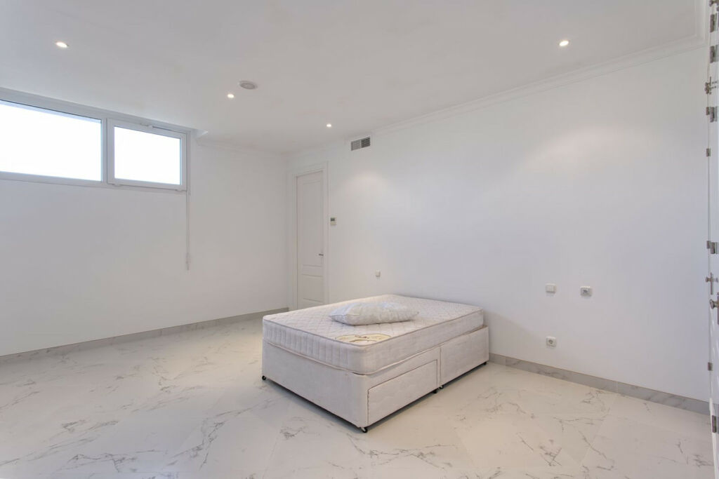 Detached Villa Los Flamingos Málaga - image 48