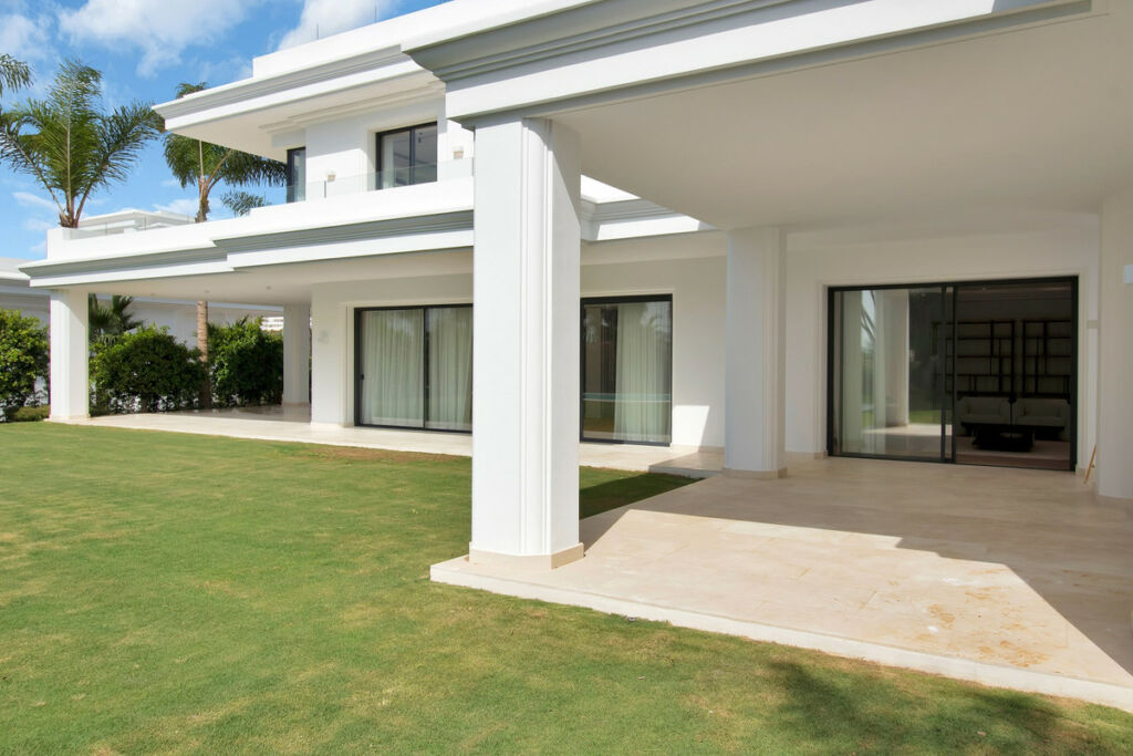 Detached Villa The Golden Mile Málaga - image 48