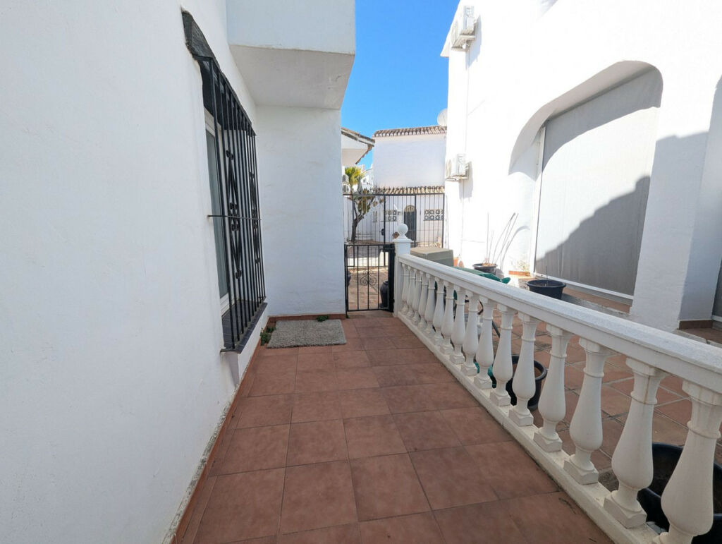 Townhouse Calahonda Málaga - image 48