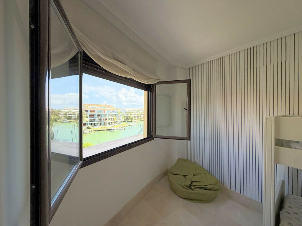 Middle Floor Apartment Sotogrande Puerto Cádiz - image 39
