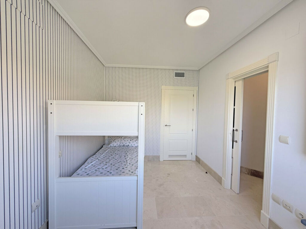 Middle Floor Apartment Sotogrande Puerto Cádiz - image 38