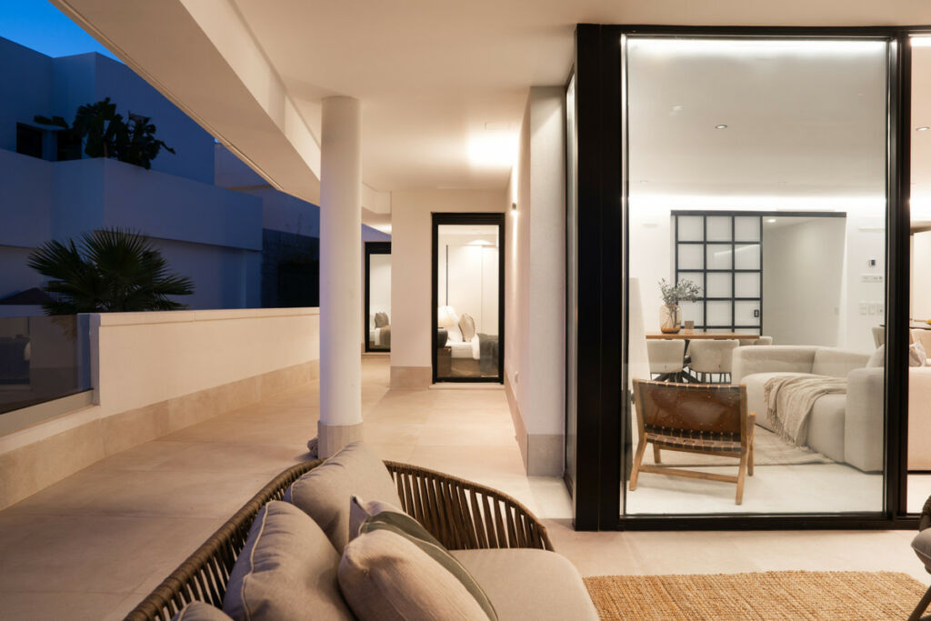 Middle Floor Apartment Estepona Málaga - image 49