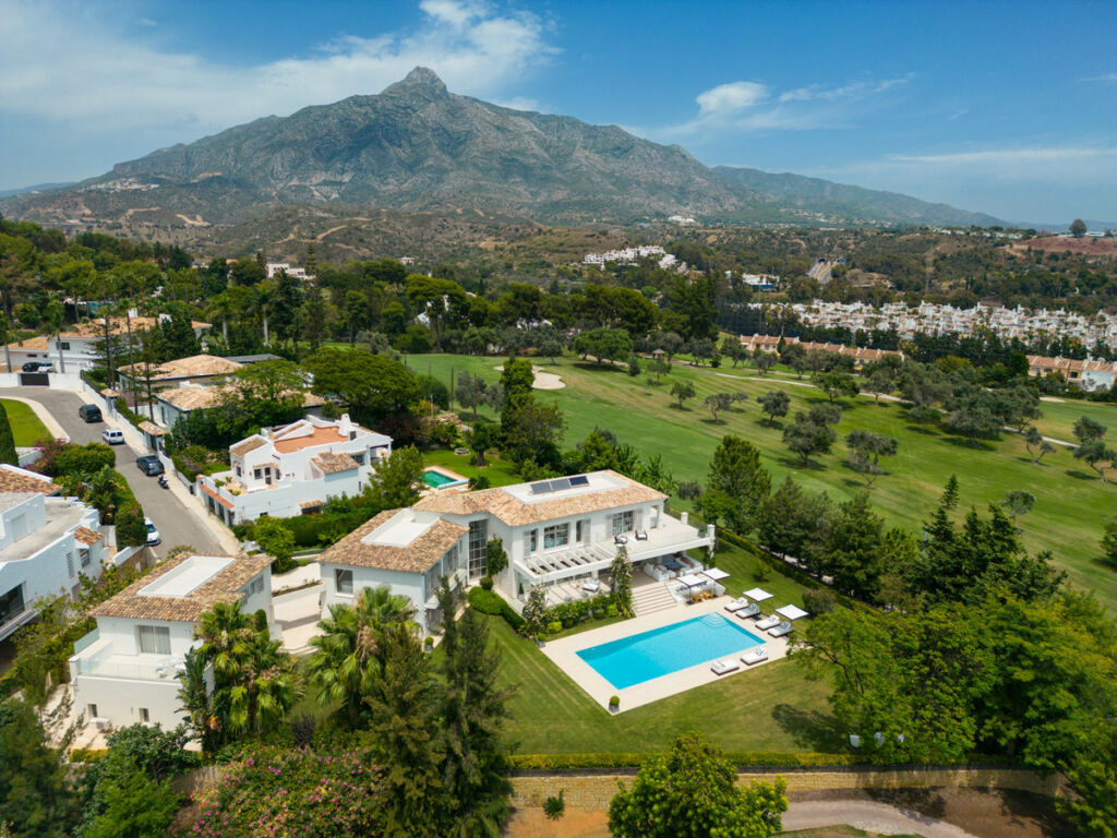 Detached Villa Aloha Málaga - image 49