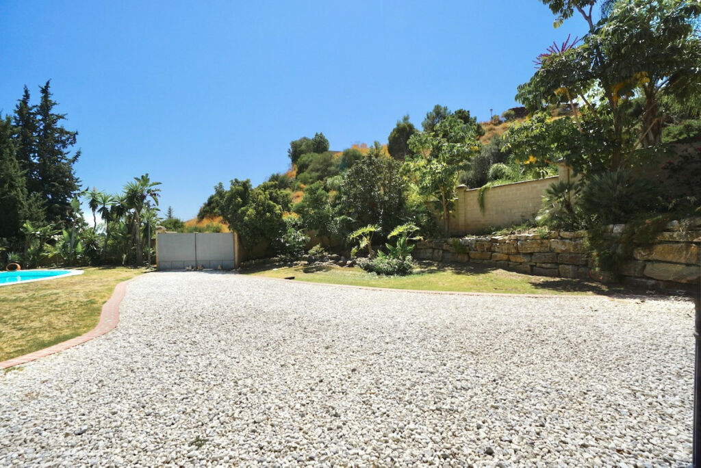 Detached Villa Benahavís Málaga - image 49