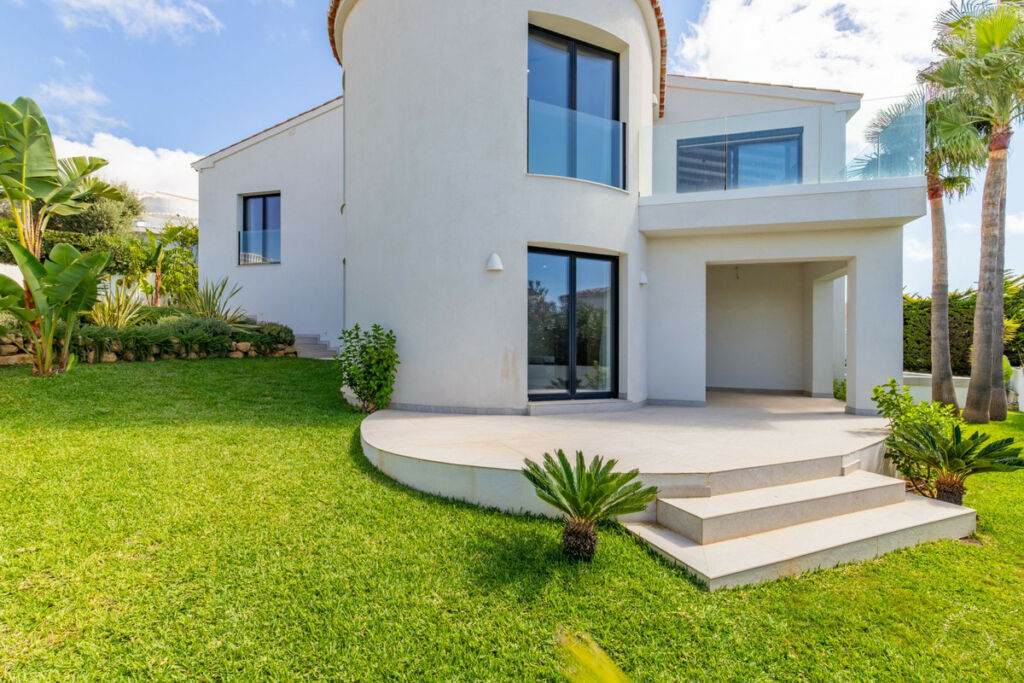 Detached Villa Cumbre del Sol Alicante - image 49