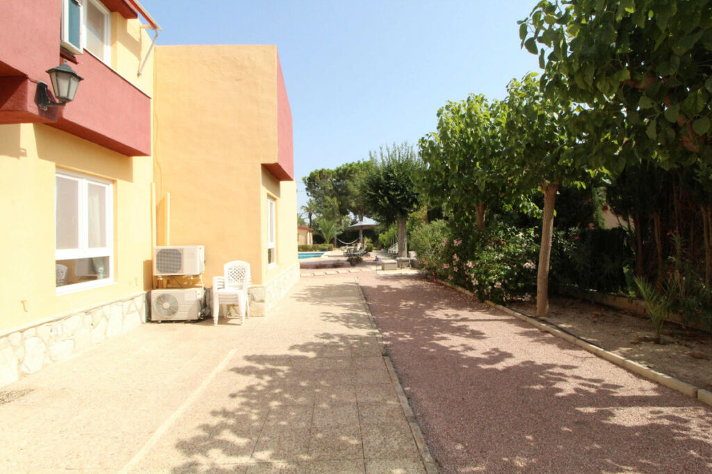 Detached Villa Valverde Alicante - image 48