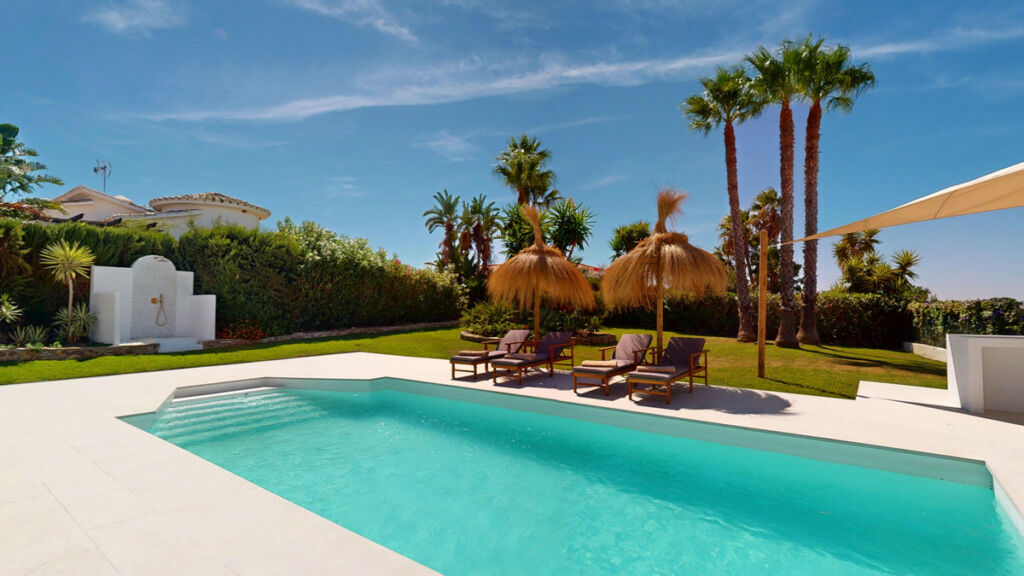 Detached Villa Estepona Málaga - image 49