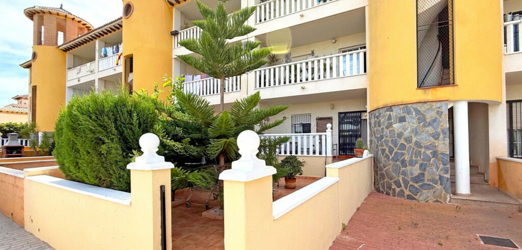 Ground Floor Apartment Lomas de Cabo Roig Alicante - image 5
