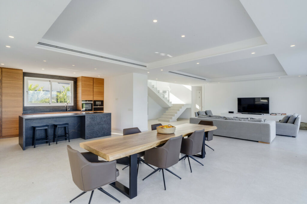 Detached Villa Coín Málaga - image 4