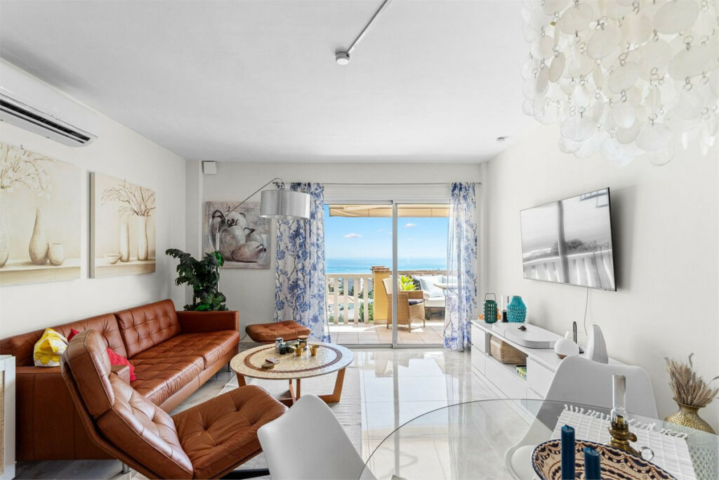Penthouse Higueron Málaga - image 5