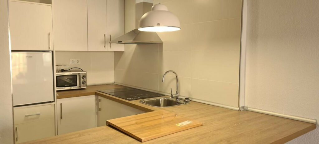 Middle Floor Apartment Fuengirola Málaga - image 5