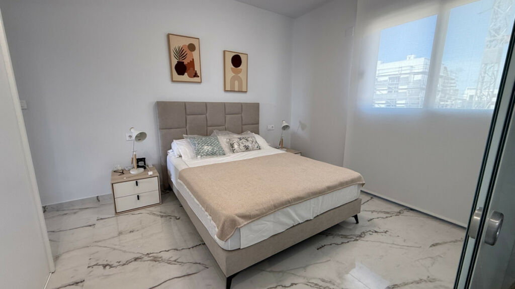 Middle Floor Apartment Orihuela Alicante - image 5