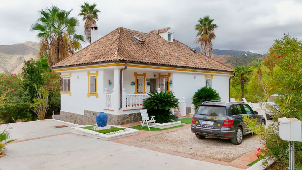 Detached Villa Alhaurín el Grande Málaga - image 5
