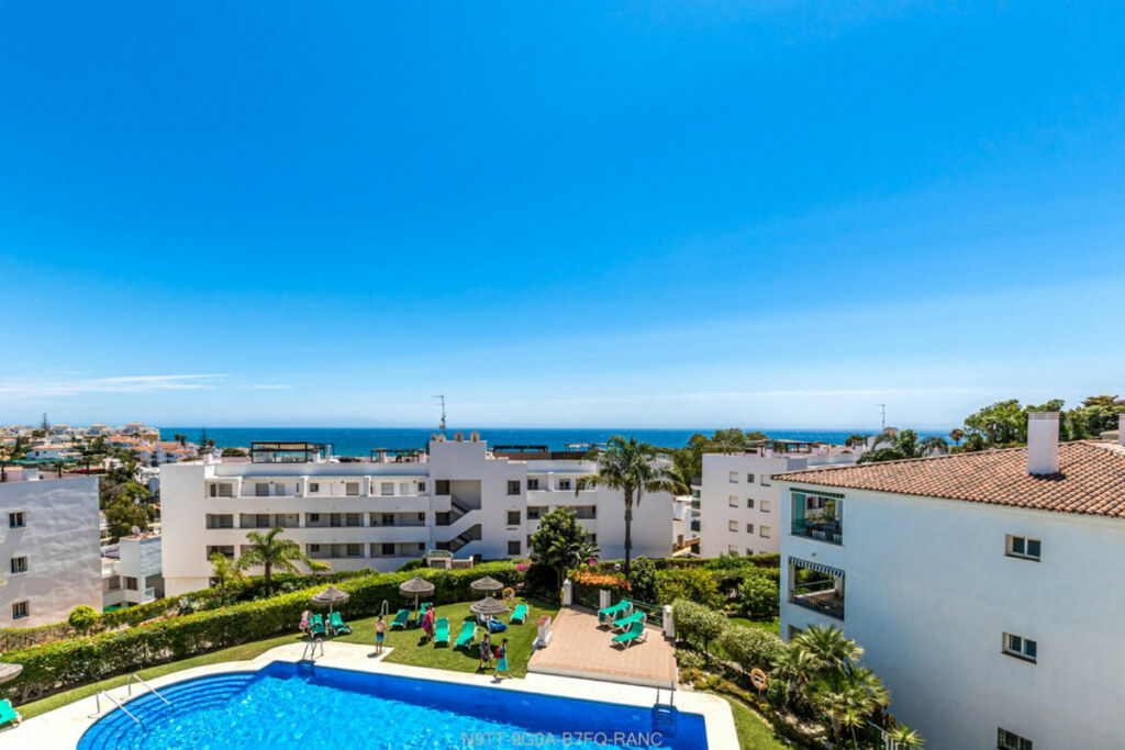 Middle Floor Apartment Miraflores Málaga - image 5