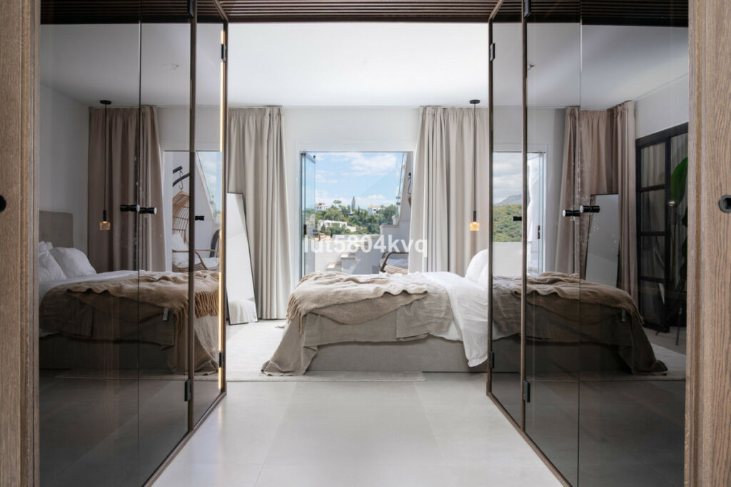 Penthouse La Quinta Málaga - image 5