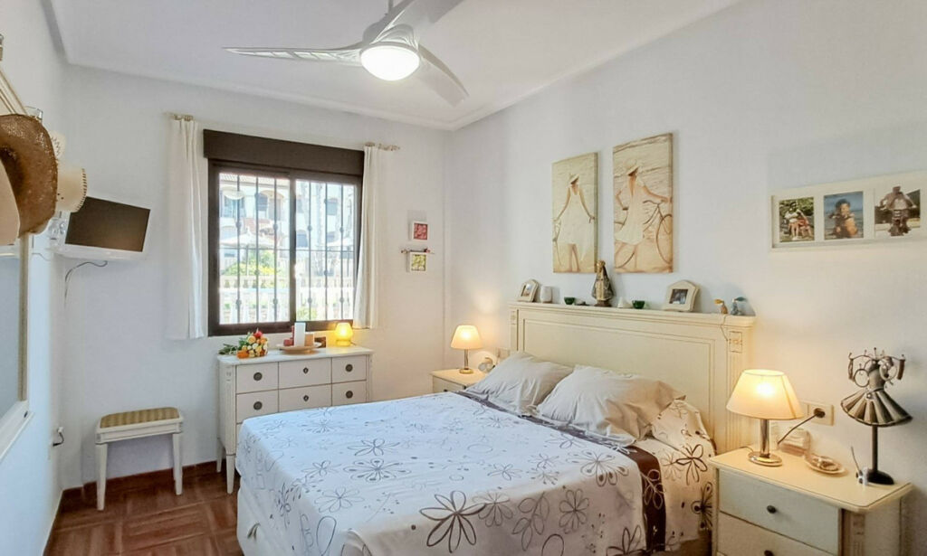 Ground Floor Apartment Torrevieja Alicante - image 5