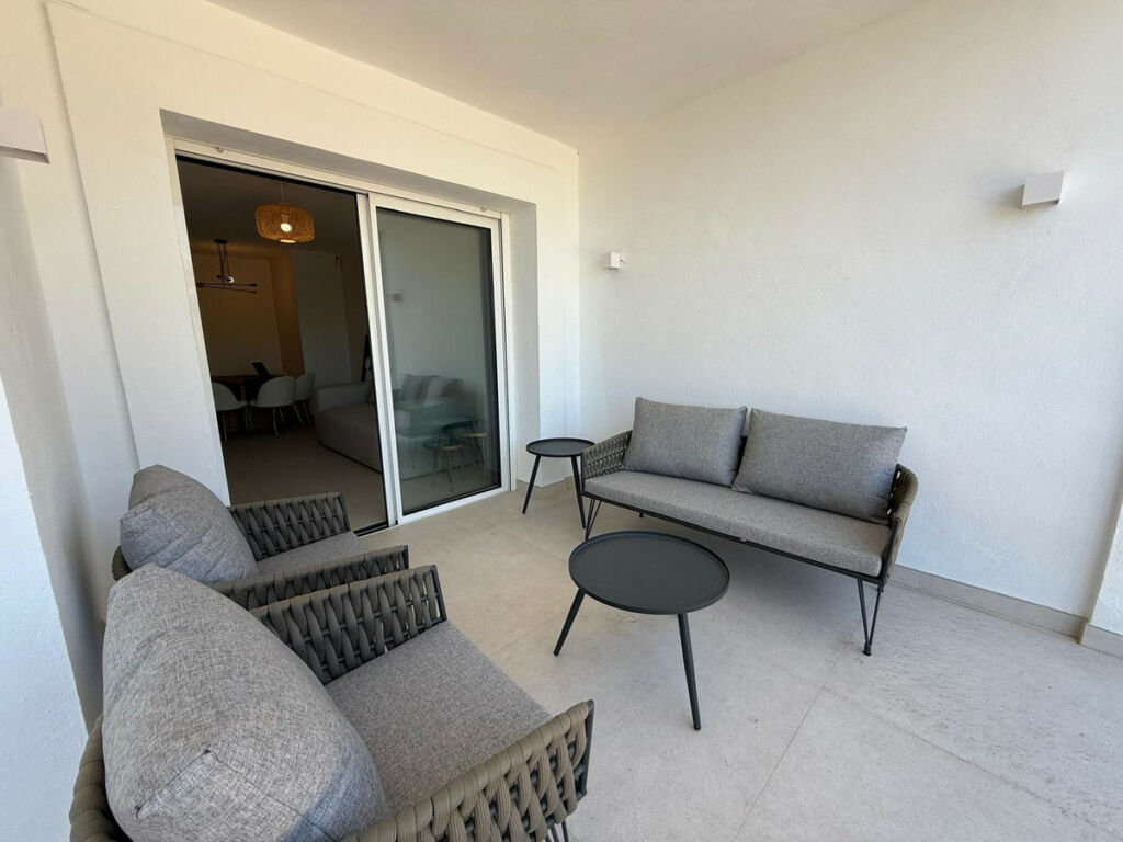 Middle Floor Apartment La Quinta Málaga - image 5