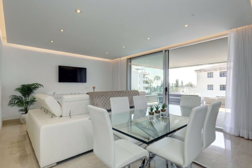 Penthouse Nueva Andalucía Málaga - image 5