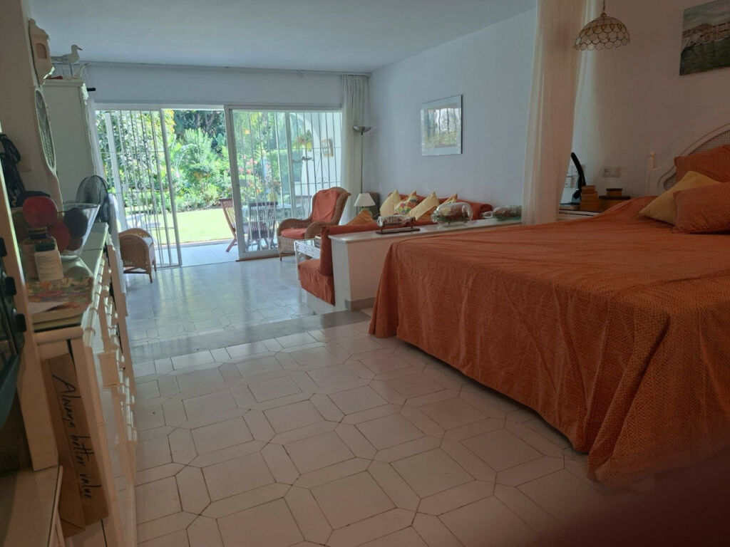 Ground Floor Studio Miraflores Málaga - image 5