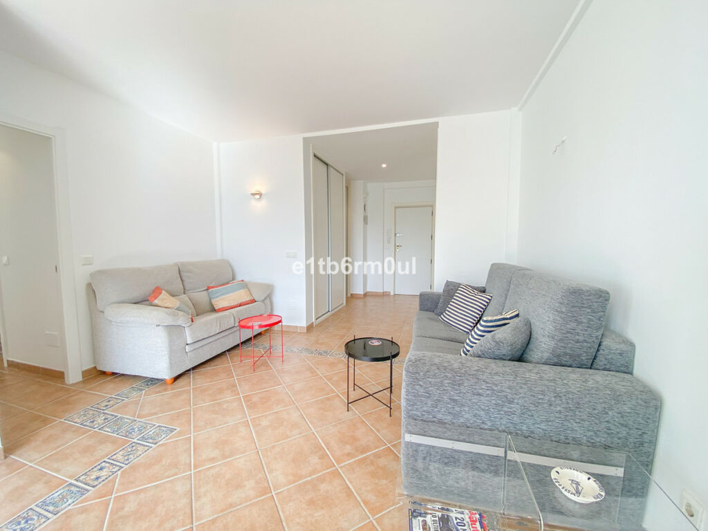 Middle Floor Apartment Marbella Málaga - image 5