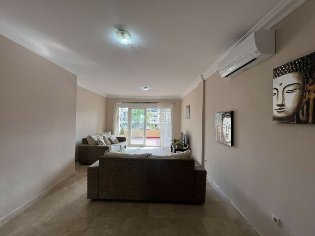 Middle Floor Apartment La Cala Hills Málaga - image 5