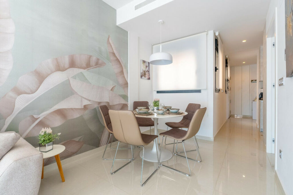 Middle Floor Apartment Torrevieja Alicante - image 5