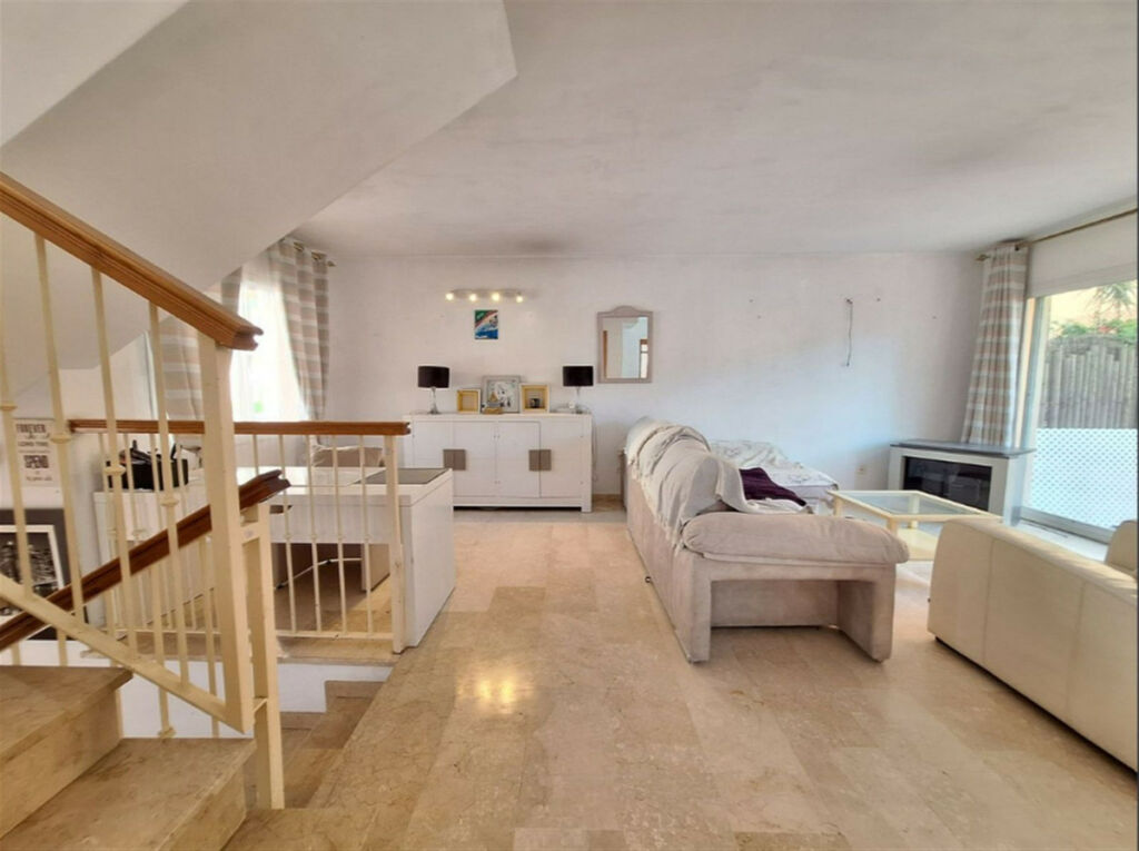 Semi-Detached House Nueva Andalucía Málaga - image 5