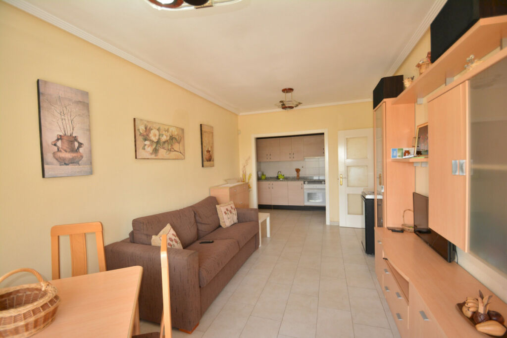 Middle Floor Apartment Guardamar del Segura Alicante - image 5