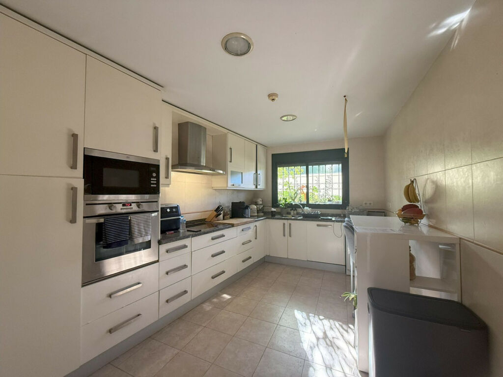 Townhouse Atalaya Málaga - image 5