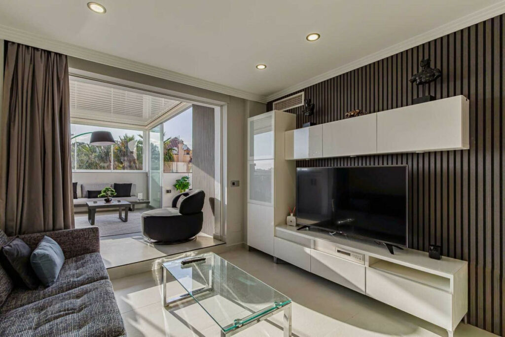 Penthouse Nueva Andalucía Málaga - image 5