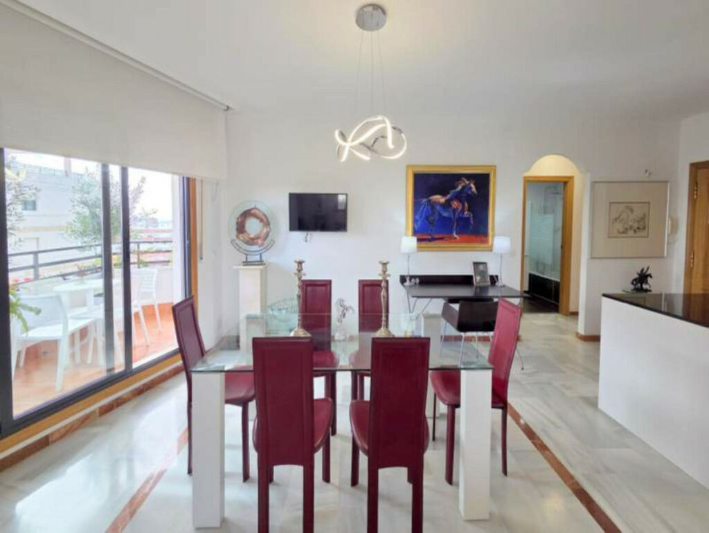 Middle Floor Apartment San Luis de Sabinillas Málaga - image 5
