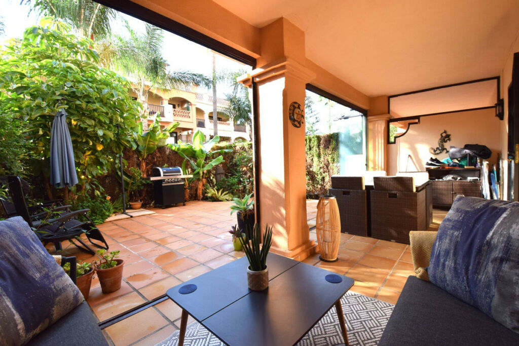 Ground Floor Apartment La Cala de Mijas Málaga - image 5