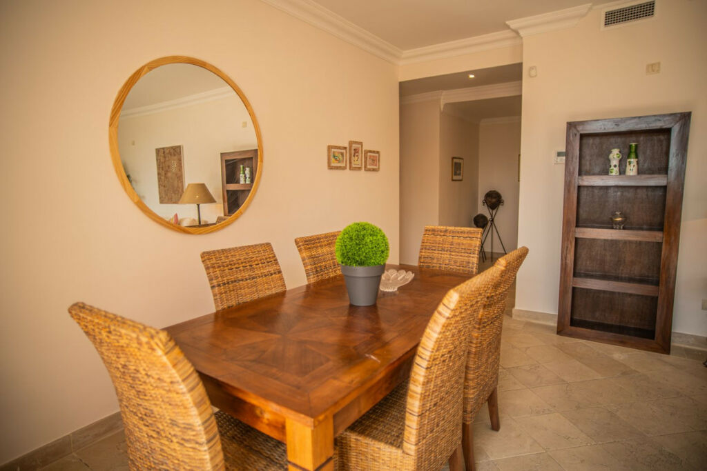 Middle Floor Apartment El Paraiso Málaga - image 6