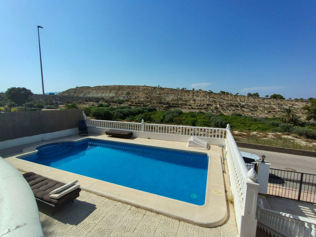 Detached Villa Bigastro Alicante - image 5
