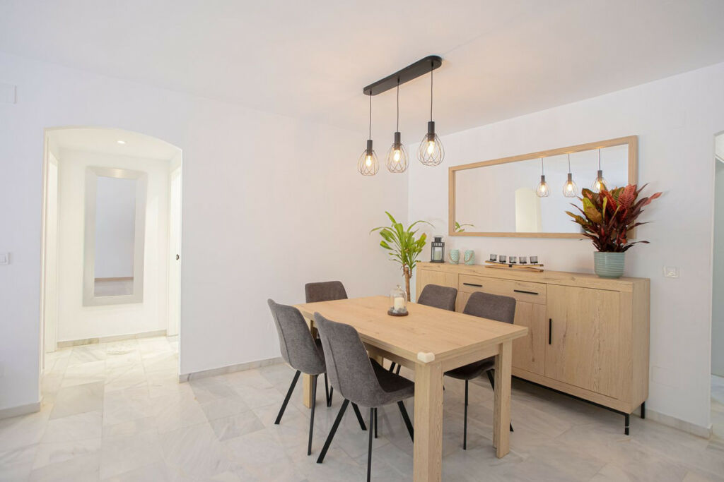 Ground Floor Apartment The Golden Mile Málaga - image 5