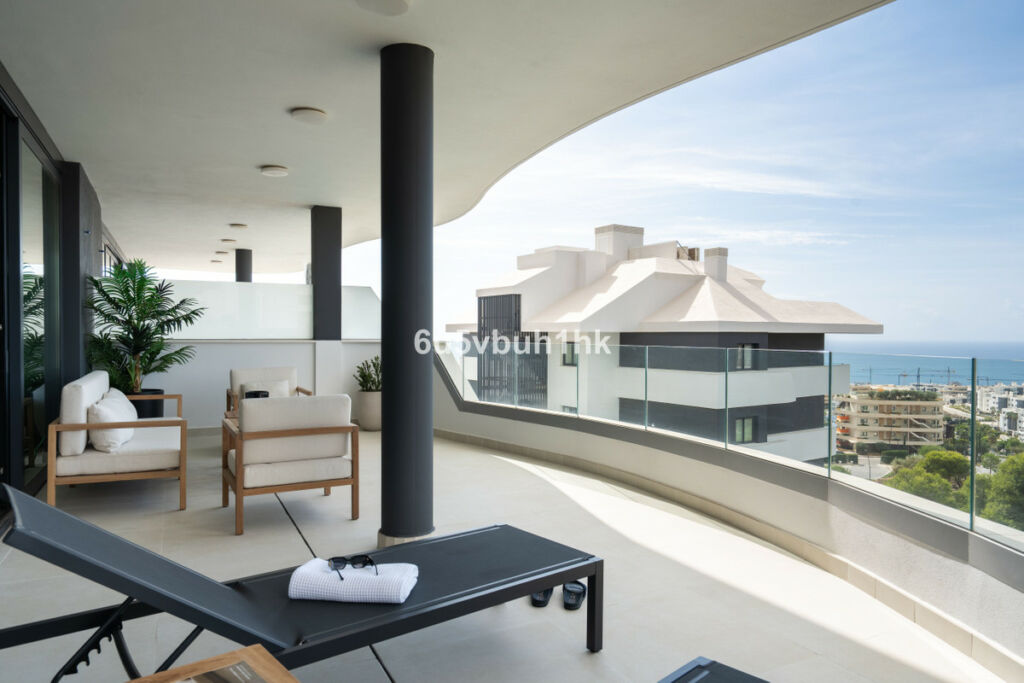 Middle Floor Apartment Fuengirola Málaga - image 5