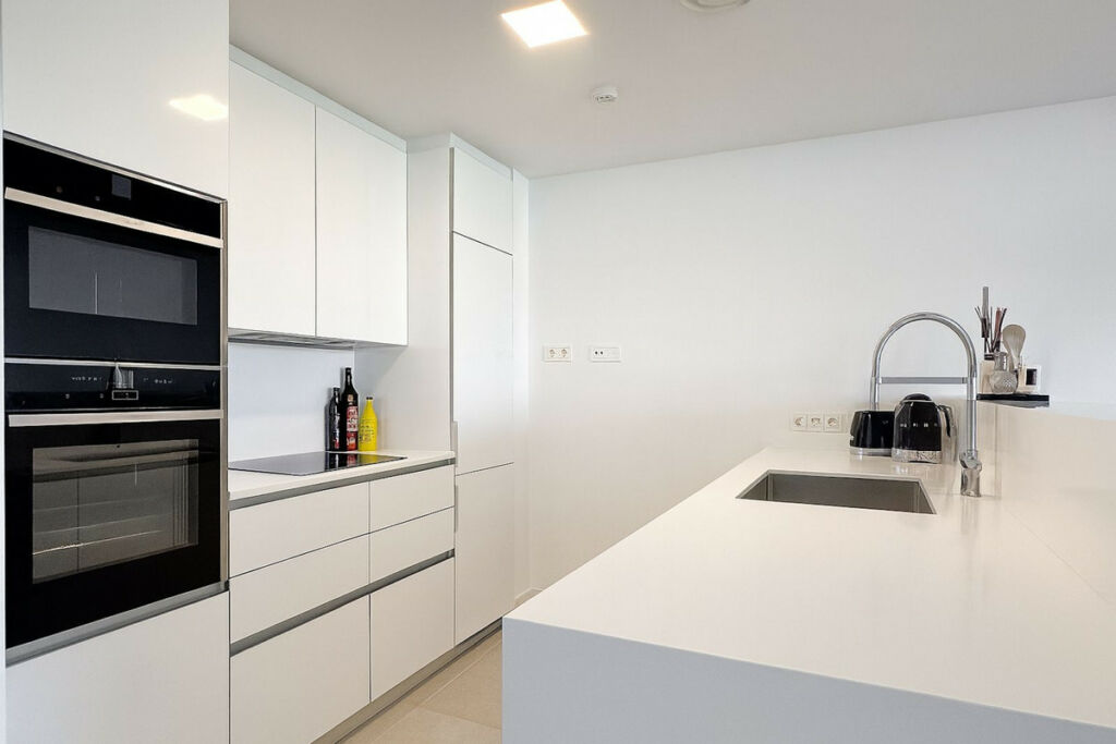 Ground Floor Apartment Artola Málaga - image 5