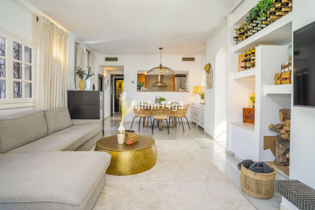 Ground Floor Apartment Nueva Andalucía Málaga - image 5
