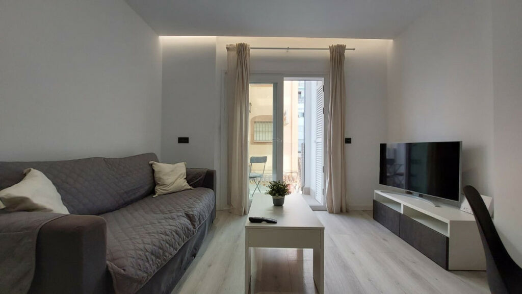 Middle Floor Apartment Fuengirola Málaga - image 5