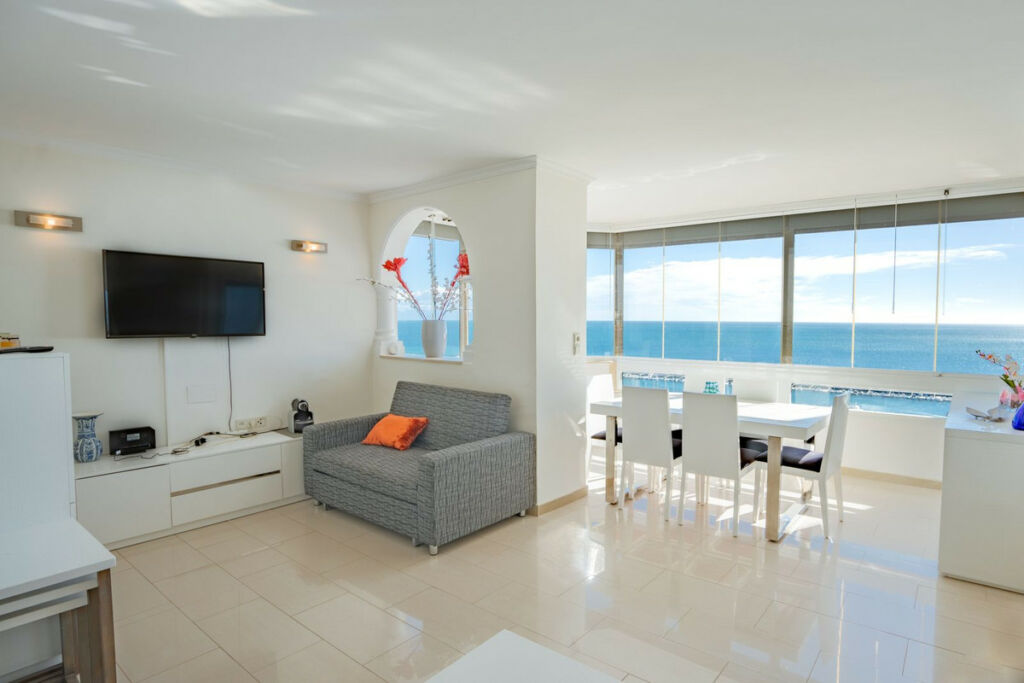 Middle Floor Apartment Fuengirola Málaga - image 5
